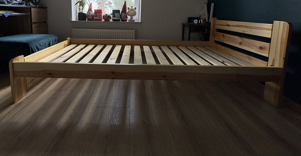 Łóżko sosnowe 90x200 gęsty stelaż