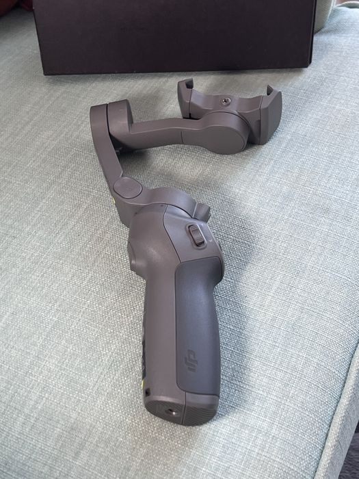 DJI Osmo Mobile 3 em estado de novo