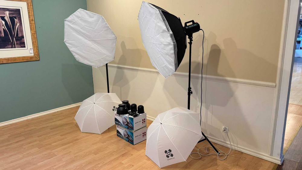 ZESTAW STUDYJNY BŁYSKOWY Quantuum : 2x LAMPA 300Ws z SOFTBOXEM 95x95cm,Statywy