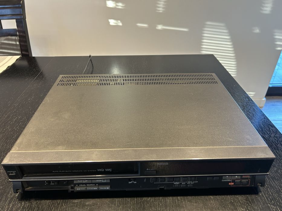 Magnetowid Hitachi VT-416E Pilot Uszkodzony Okazja