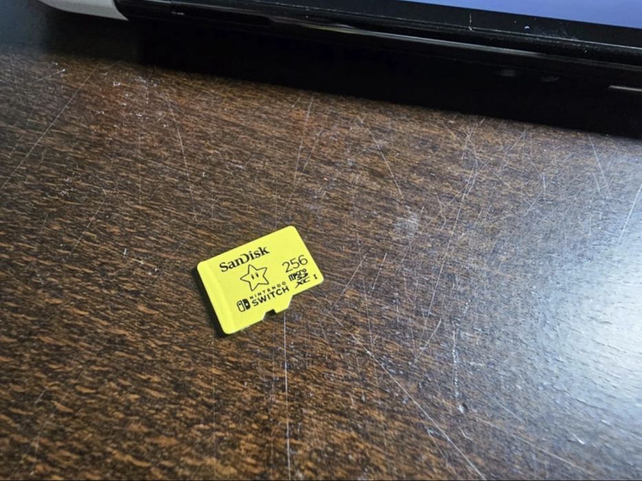 Nintendo Switch OLED + cartão memória Nintendo Switch