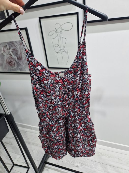 Kombinezon w kwiatki