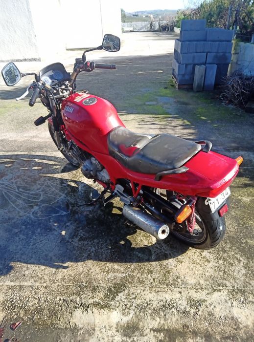 Moto com pouco uso, poucos km.
