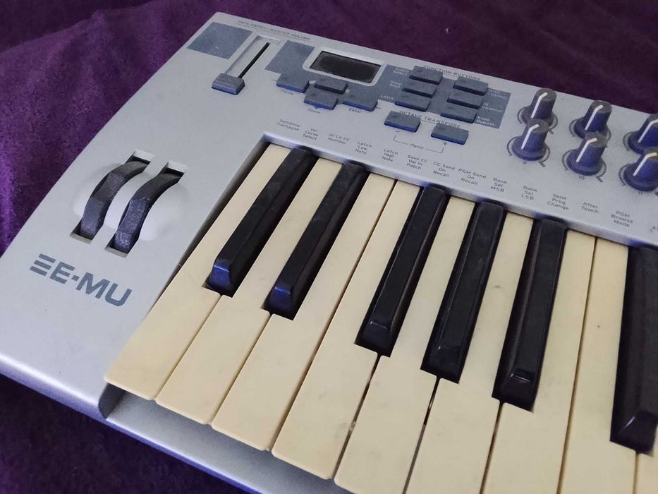 E-MU Xboard25 Midi Keyboard
