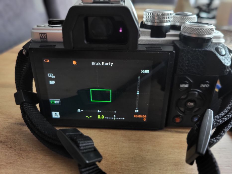 Olympus OM  -D  E-M10 Mark 2