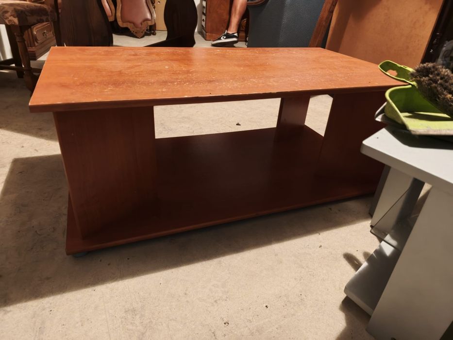 Máquina de Secar Roupa, poltronas e mesa de centro