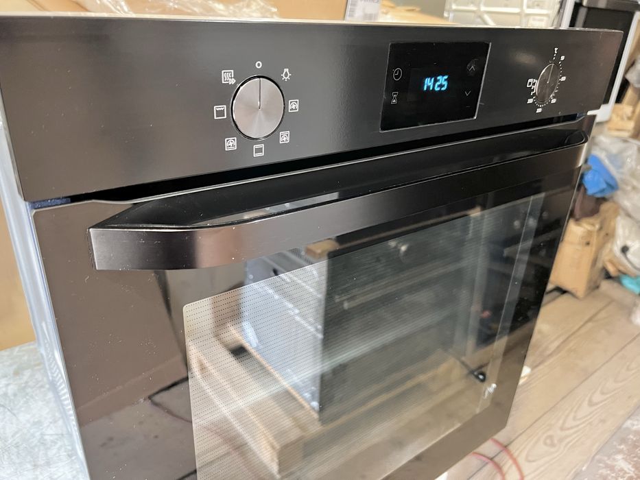 Духовка чорна Samsung (Малайзія)