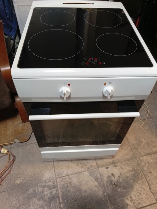 Kuchenki dwie sztuki elektryczne polecam możliwy transport