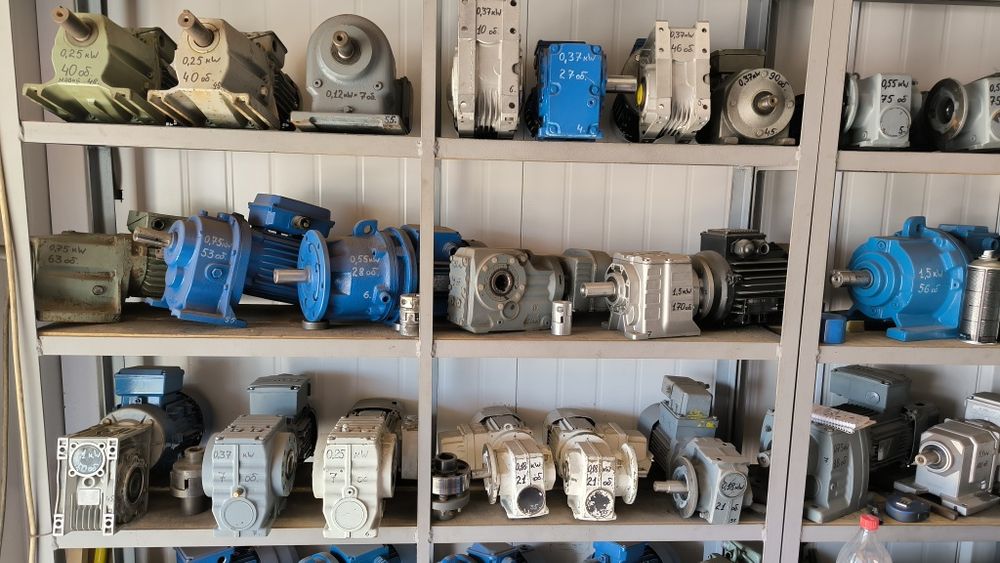 2,2 квт 3 квт 4 квт. Електродвигун 380. Электродвигатель с редуктором.