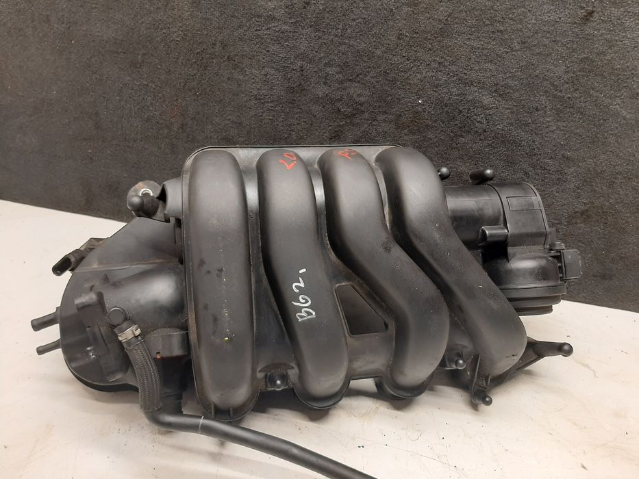 06F133210M 2.0fsi коллектор впускной octavia a-5 Passat B6 Touran Golf