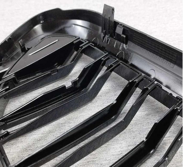 Grelhas frontais preto brilho dupla barra BMW série 5 G30 G31 1ª fase