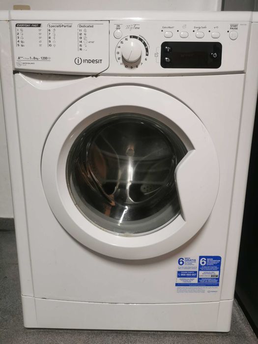 Máquina de lavar roupa Indesit 8kg