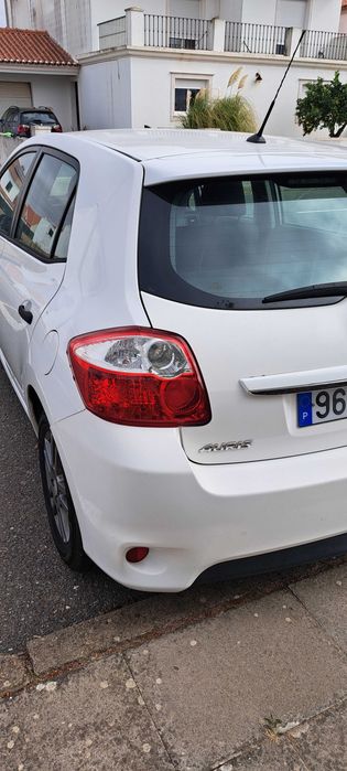 Toyota Auris 2011 1.4D — photo 3