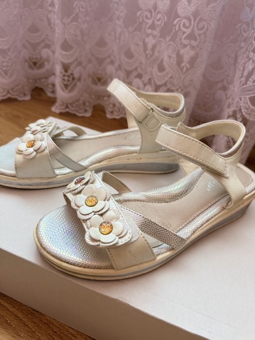 Босоніжки 38 розмір