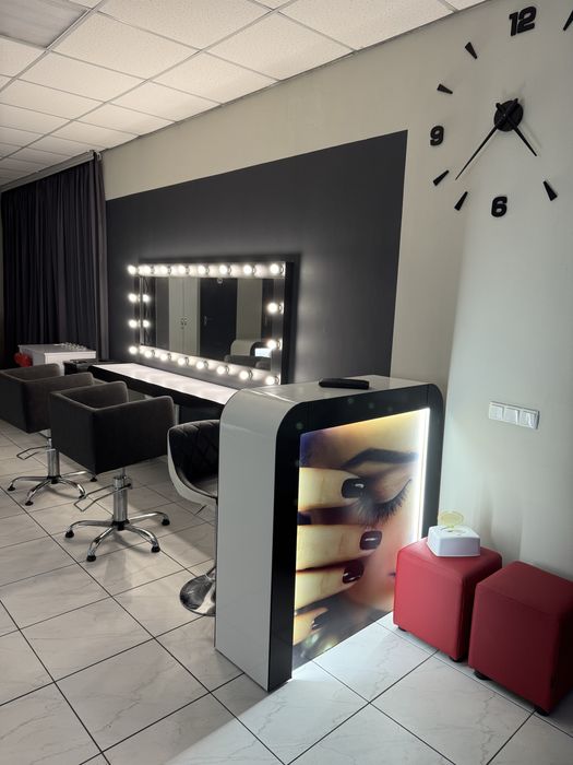 Здаються в оренду робочі місця в салоні краси