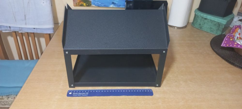 Годівничка для птахів, металева, природний колір.