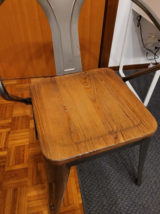 Conjunto 4 cadeiras metal e madeira