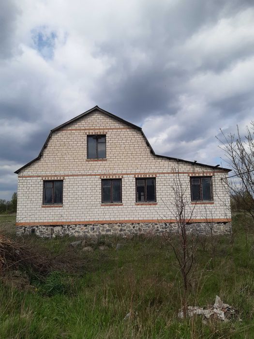 Продається недобудований будинок