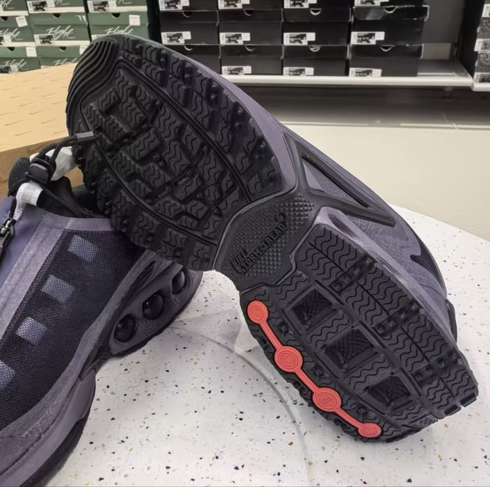 Кросівки Nike Air Max DN Roam