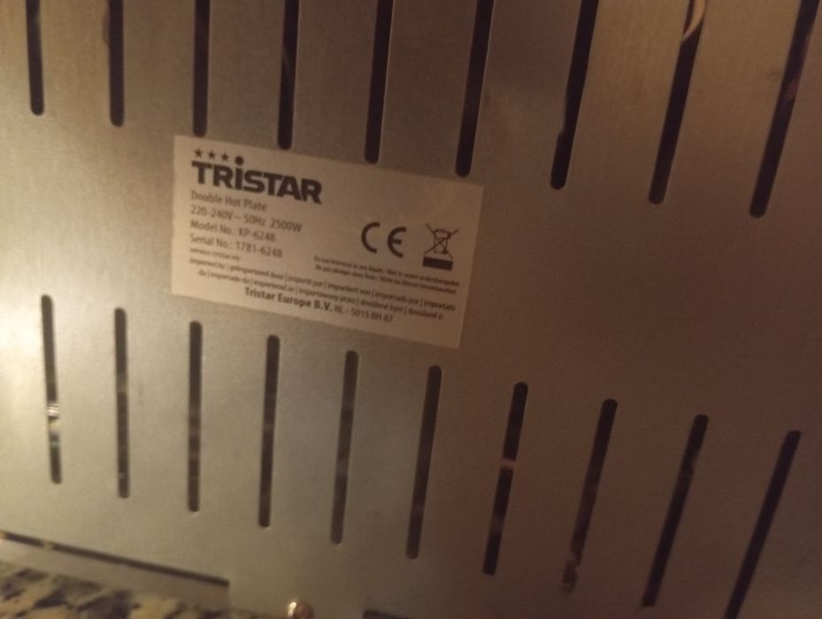 Fogão eletrico placa  portátil fácil de transportar da marca Tristar  medidas 53Cm  em inox com pouco uso
