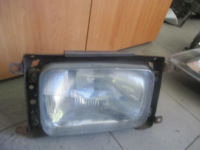 Ótica / farol direita VOLVO FL
