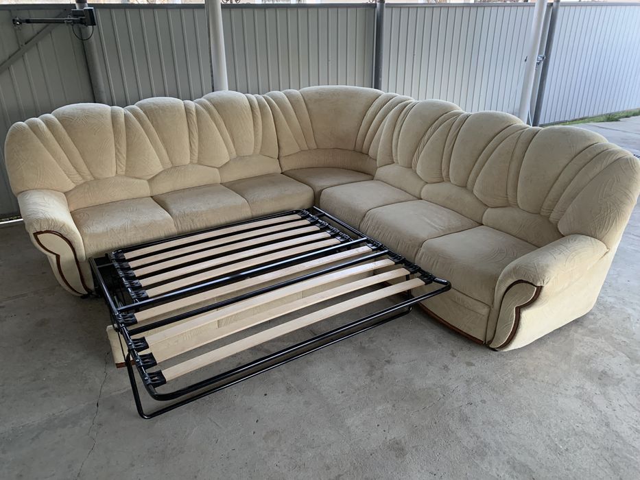 Диван кутовий у гарному стані