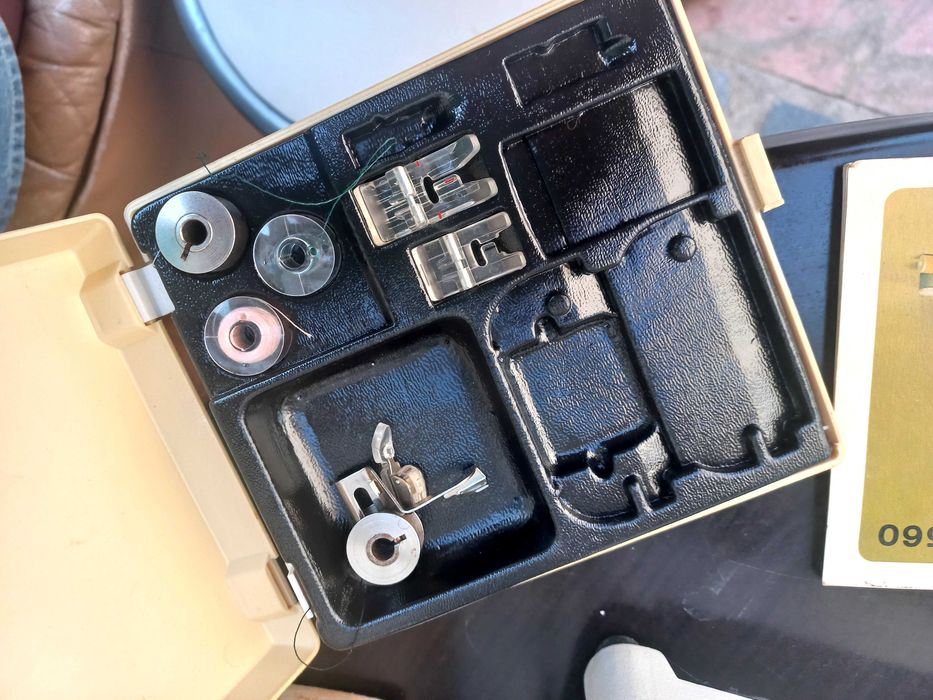 máquina de costura Singer 560