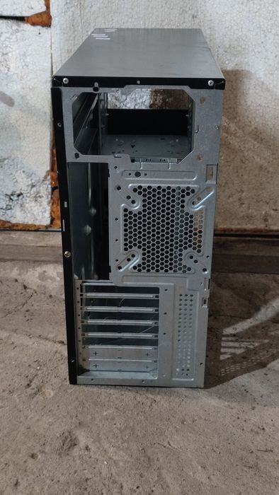 Корпус системного блоку пк