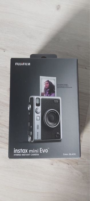 Aparat Instax Mini Evo nowy