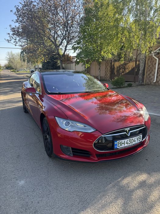 TESLA Model S  Европа