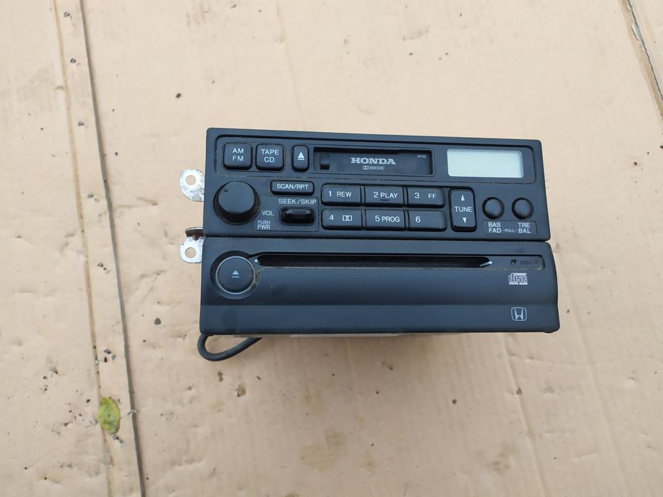 Radio zmieniarka Honda Odyssey 99-04 stan bdb