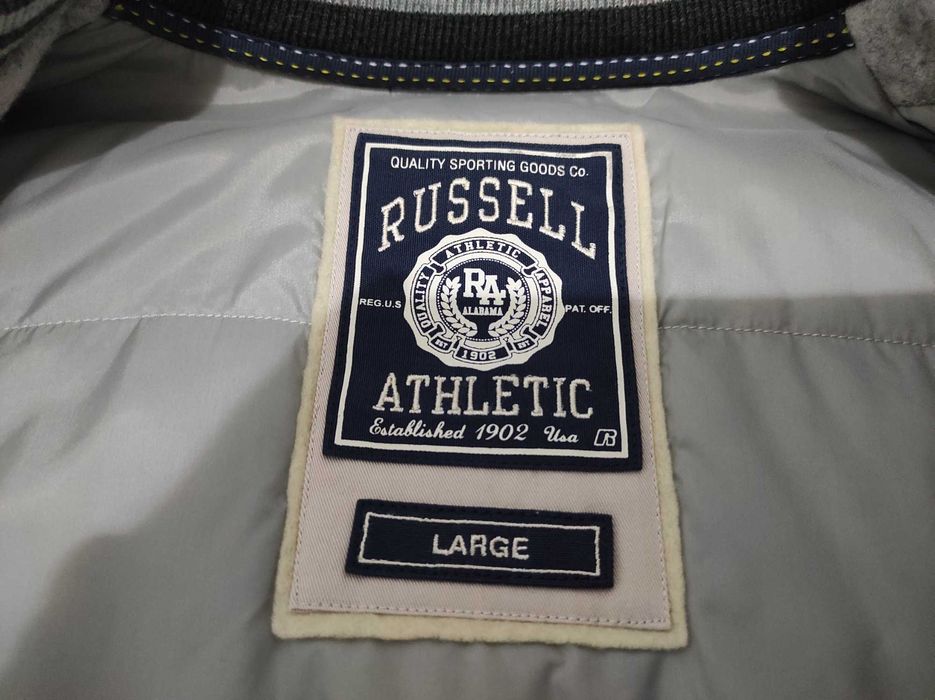 Casaco Novo Russell Athletic - Tamanho L