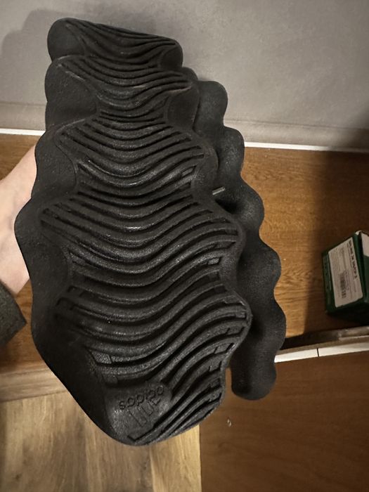 Кросівки Adidas yezzy p.42 на 41-26 см нові оригінал