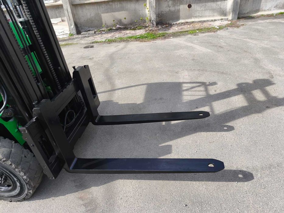 Вилковий навантажувач дизельний 2,5т Cesab Drago E250 2012року