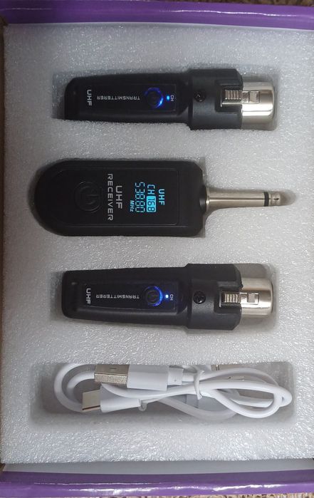 System bezprzewodowy mikrofonu SHURE  AKG