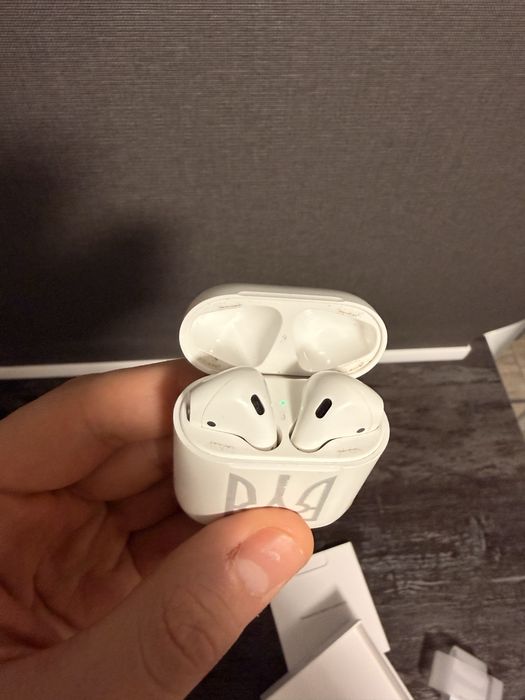 AirPods 2 (2-го покоління) - оригінал