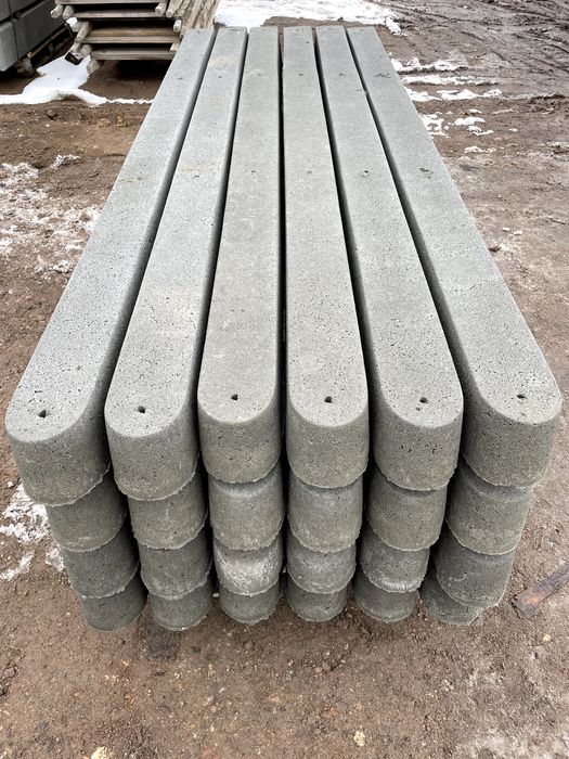 Słupki betonowe pod siatkę leśną 220cm