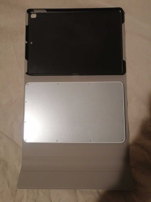 Магнітна Bluetooth клавіатура з чохлом для iPad або інших планшетів