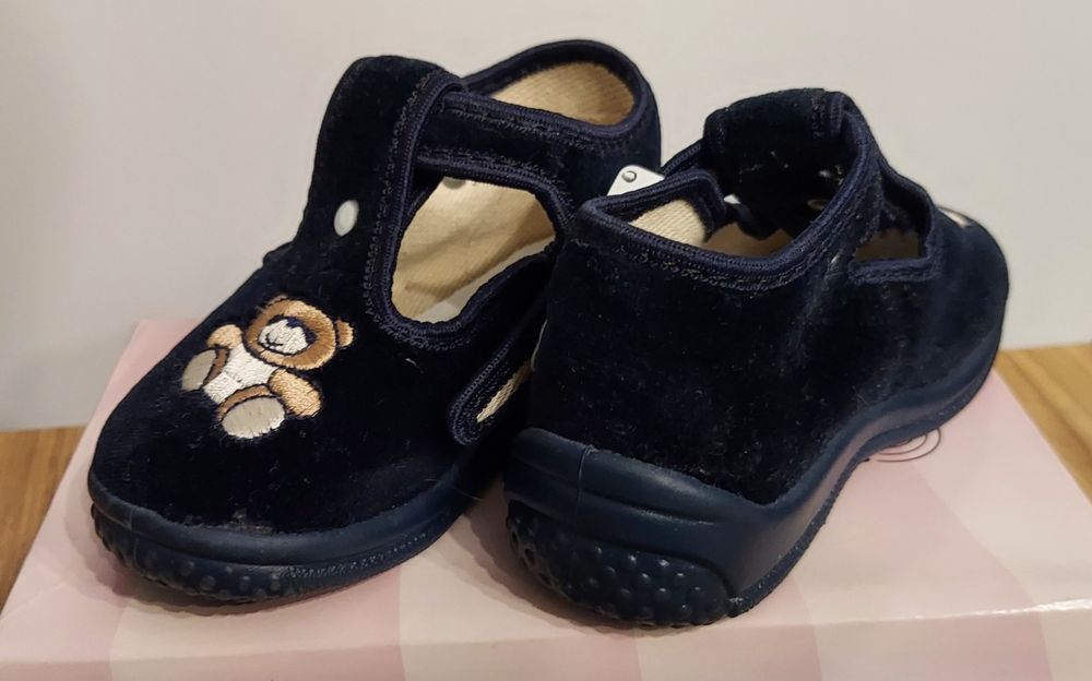 Kapcie dla dziecka buciki kapcioszki rozmiar 20