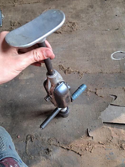 Ручная дрель в отличном состоянии