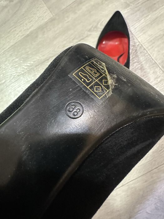 Туфлі 38 розміру