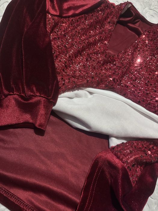 Elegancka Bordowa aksamitna bluzka z cekinowym przodem M L