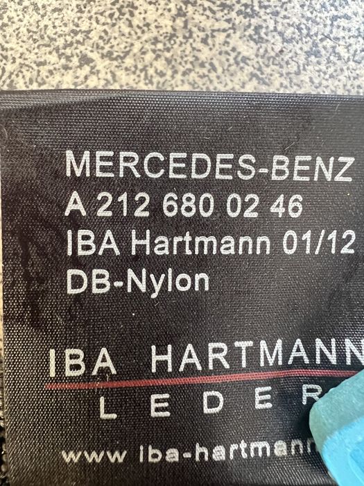Штора  Мерседес A 212. 680 02 46