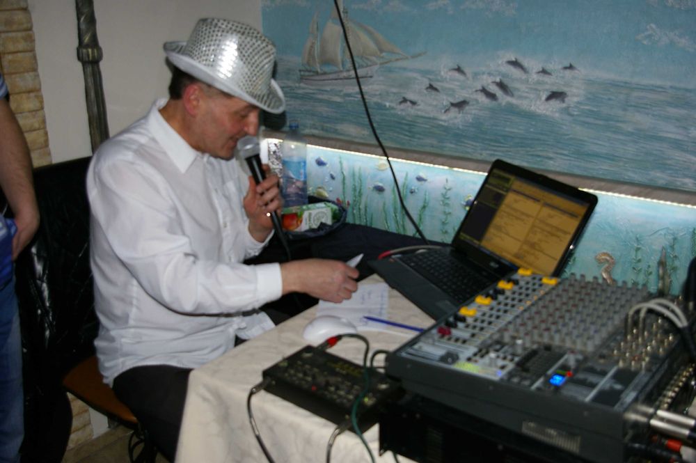 Ди -джей  DJ  на  юбилеи , свадьбы корпоративы .,тамада