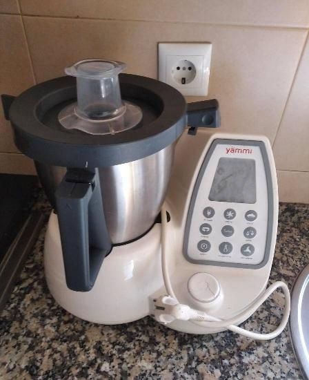 Vendo yammy para cozinha