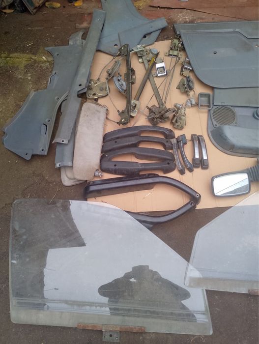 Иж 2717 2126 Ода передні склопідйомники карти дверей ручки замки