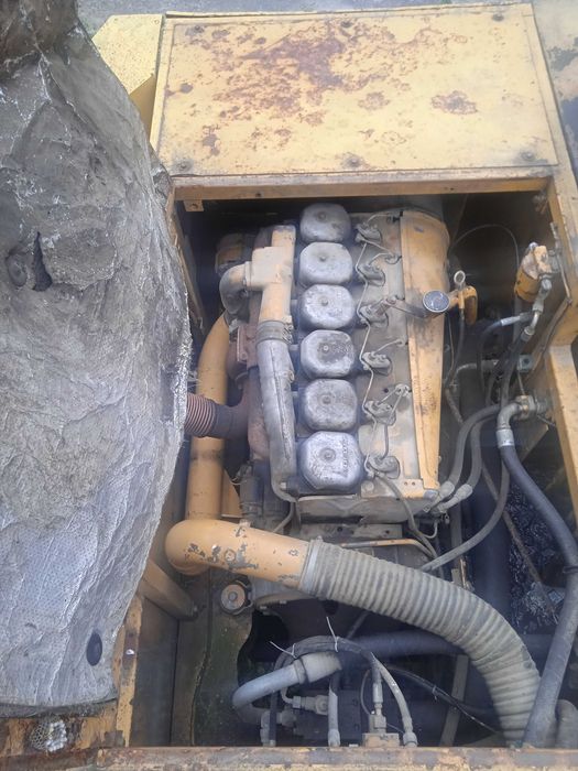 Катерпілер 214 в