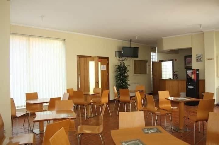 Apartamento T1 com garagem e piscinas