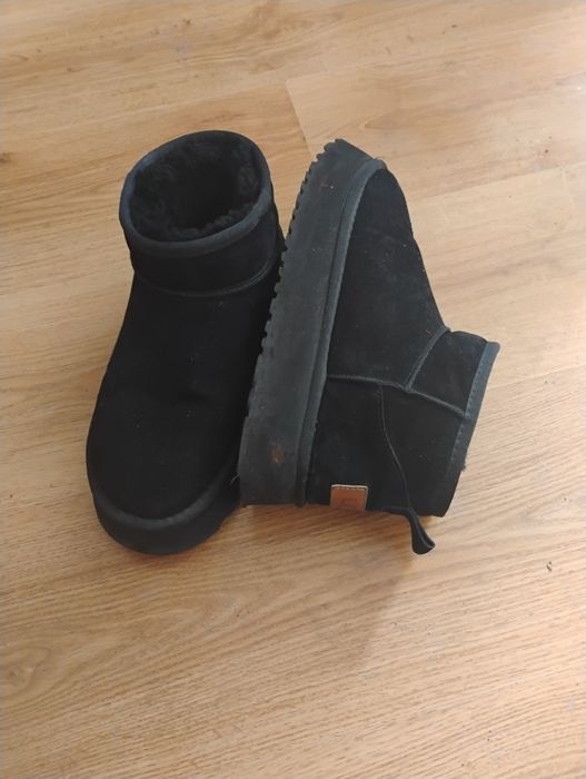 Buty UGG czarne  roz. 40