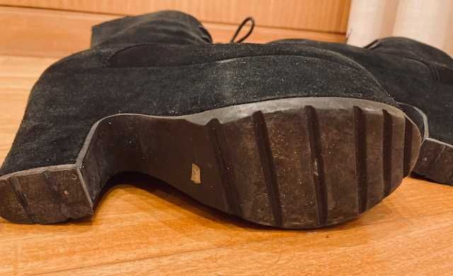 Botins pretos camurça marca Prof